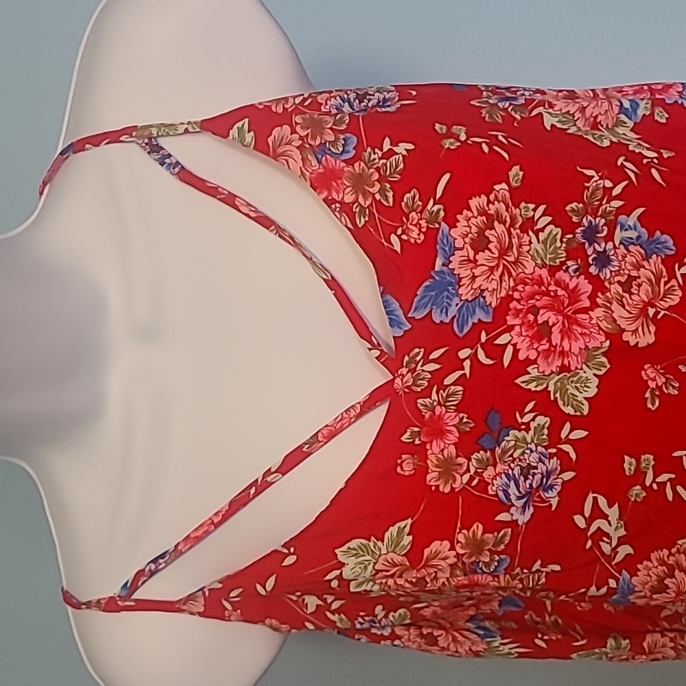 Juniors Spaghetti Strap Top - Picture 2 of 5